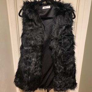 ❣️ faux fur black vest